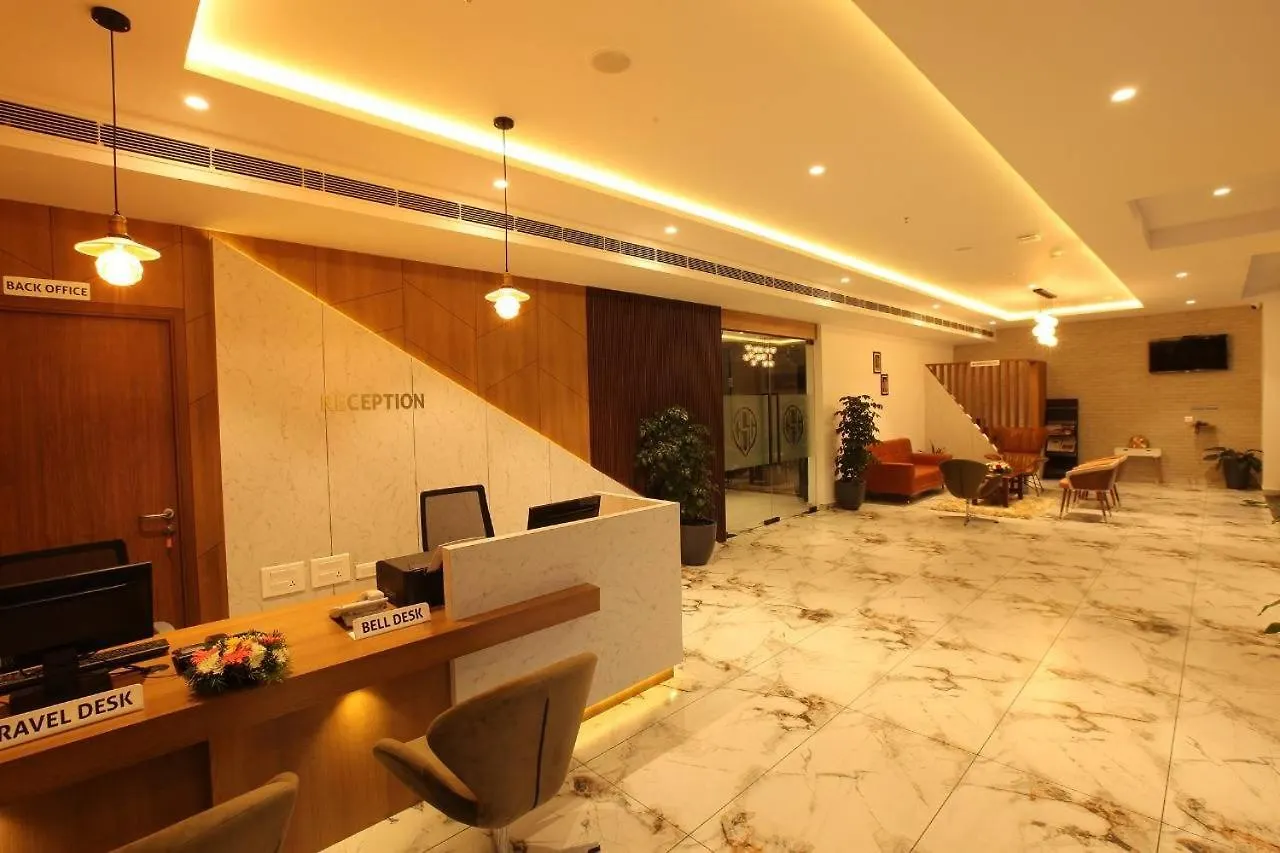 Hotel Challyil Castle Mararikulam
